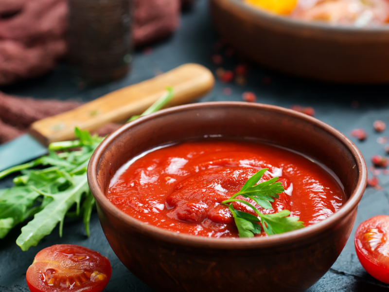 Healthy cooking with healthy tomato sauce